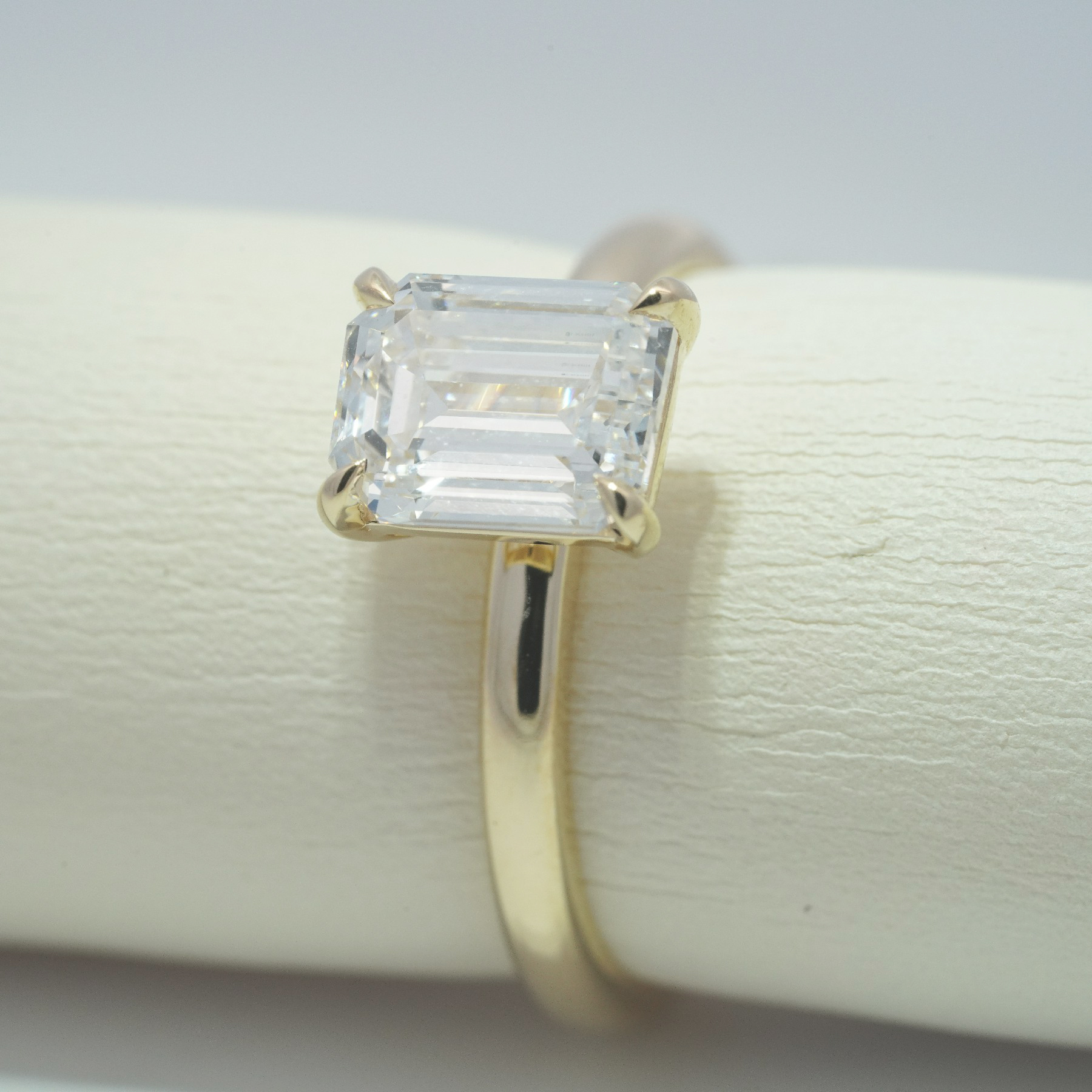 10K желтое золото выращенный бриллиант кольцо 1.63ct AuDR1006628-1